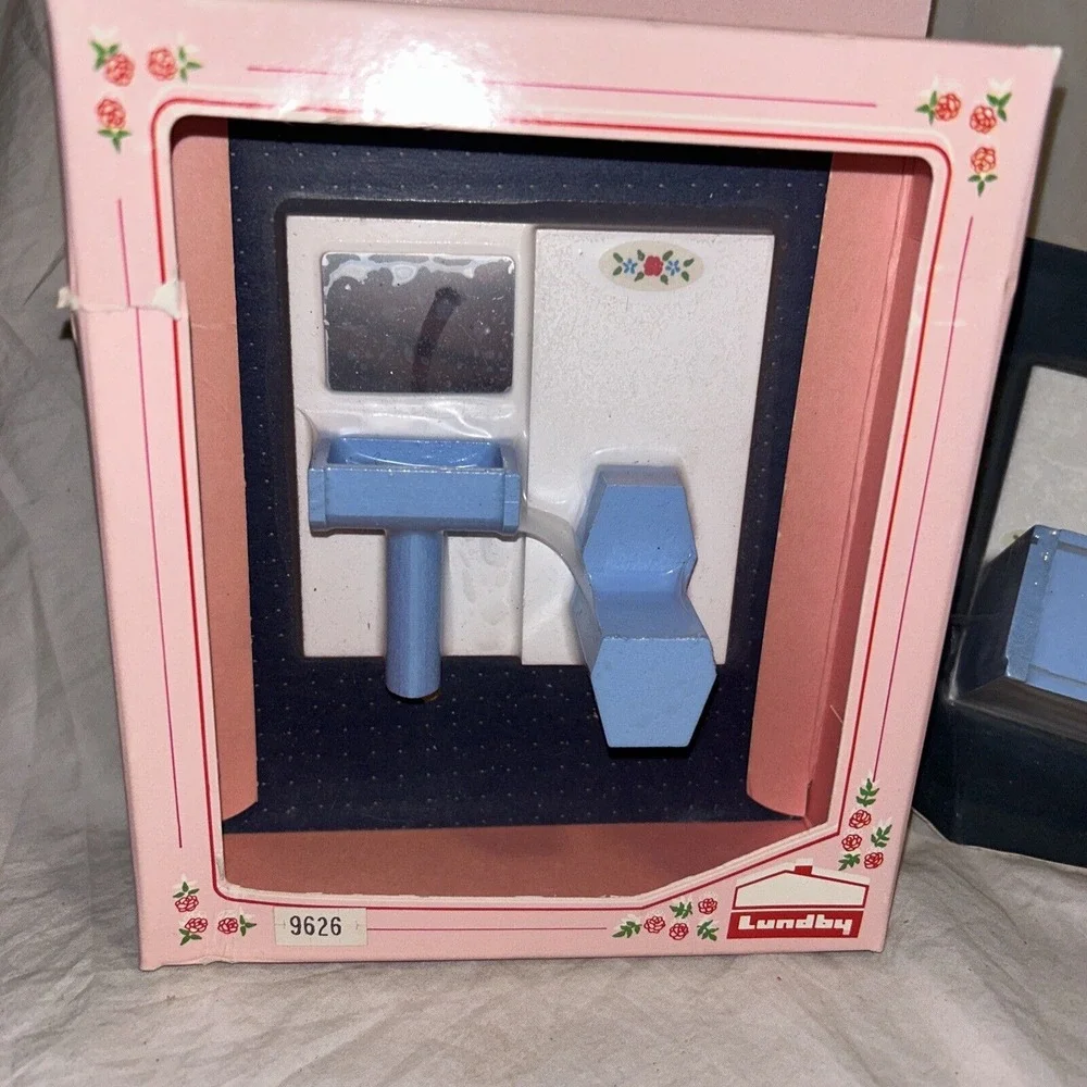 Lundby 9626 Bathroom Set Toilet,‎ Bathtub & Sink With Mirror NEW Vintage D4